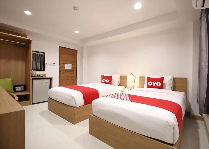 Super Oyo 483 Pannee Khaosan Hotel