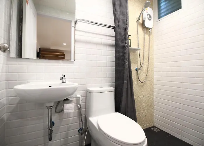 Super Oyo 483 Pannee Khaosan Hotel 3*