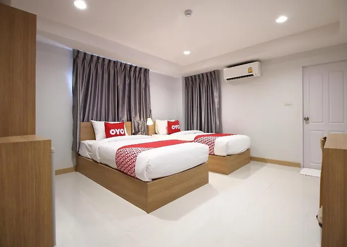 Super Oyo 483 Pannee Khaosan Hotel 3*