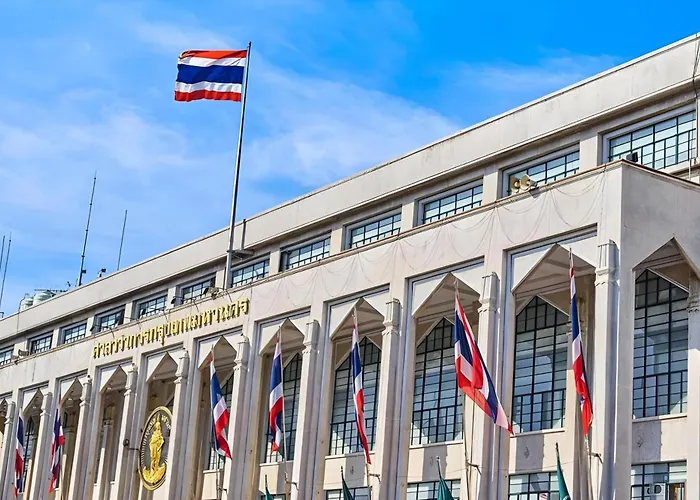 Hotel Super Oyo 483 Pannee Khaosan 3*
