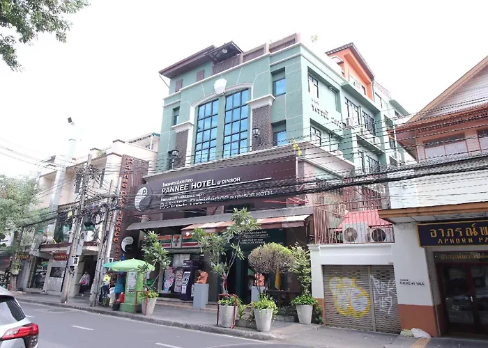 Super Oyo 483 Pannee Khaosan 3*